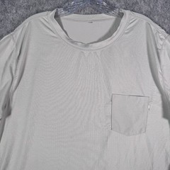 Vuori Tradewind Performance T Shirt Mens Medium Gray Silver Short Sleeve Pocket