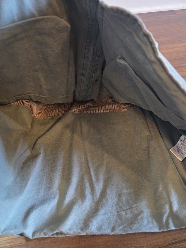 Vintage 90'S Distressed Woolrich Fishing Zip Vest XL EUC gallery