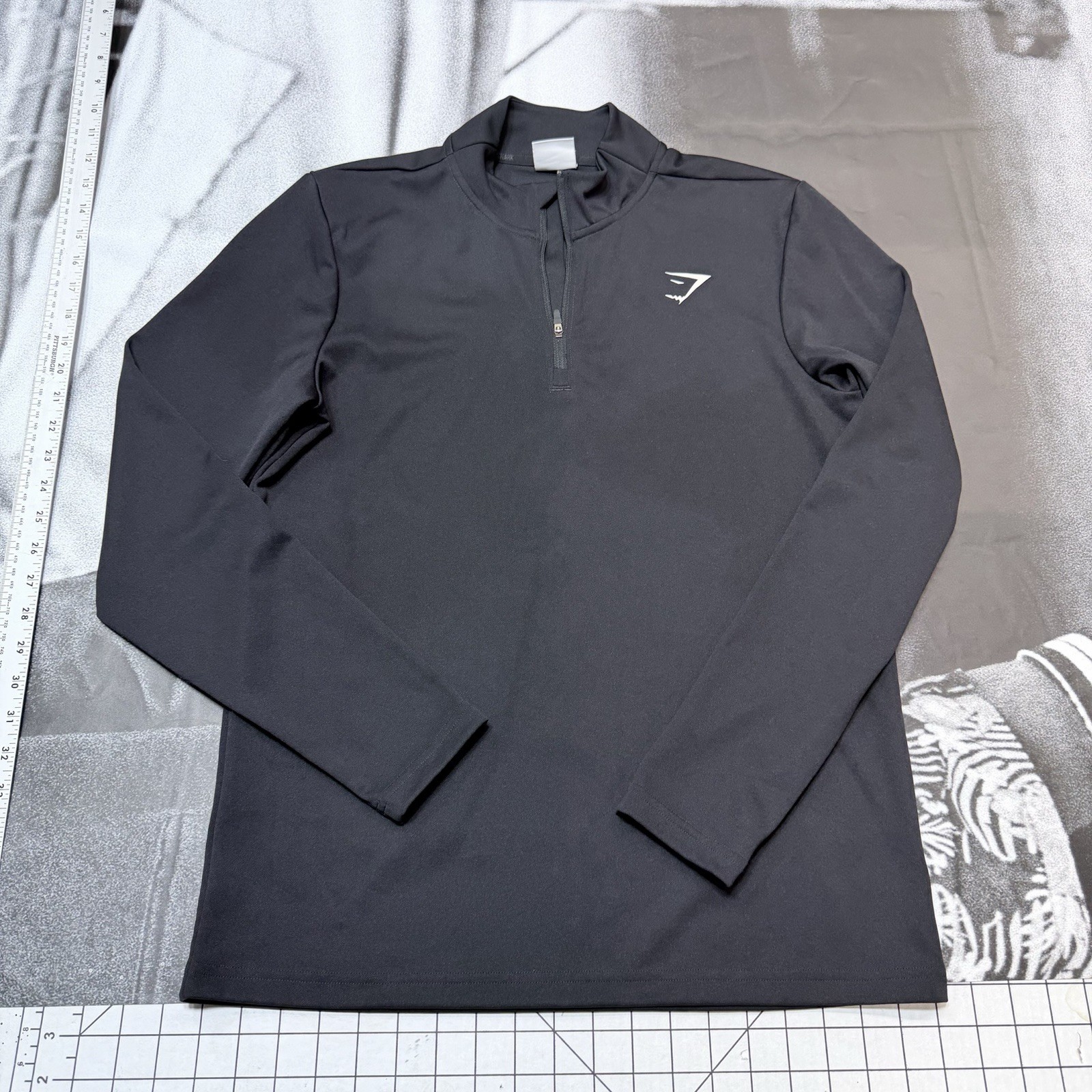 Gymshark Arrival Contrast Men’s Sz Medium 1/4 Zip Performance Pullover A47 gallery