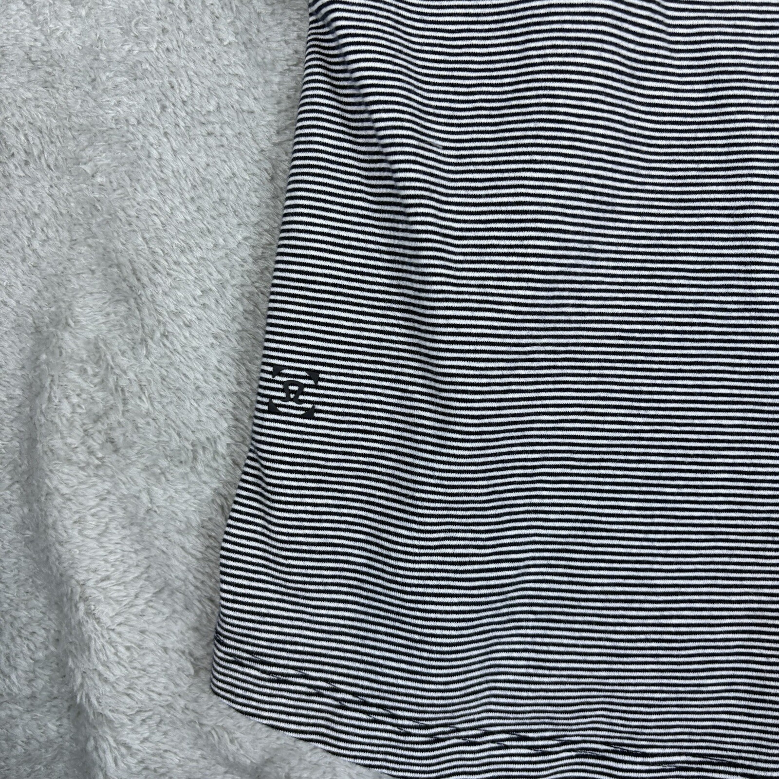 Lululemon Shirt Mens Small Short Sleeve Striped Slim Fit V-Neck Casual Everyday gallery