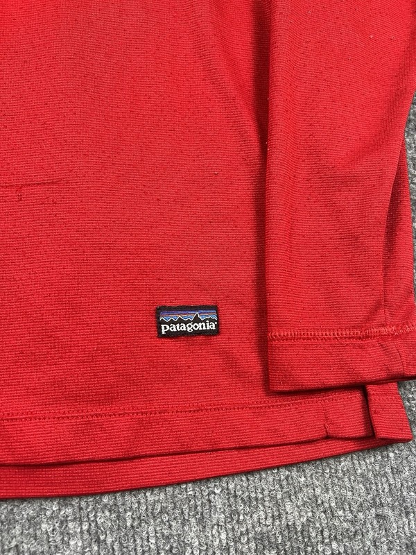 Vintage Patagonia Base Layer Shirt Mens S Capilene Turtle Neck Red Made in USA gallery