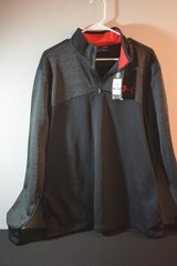 Under Armour ColdGear 1/4 Zip Mock Loose Fit Black/Red Men’s XL new with tags