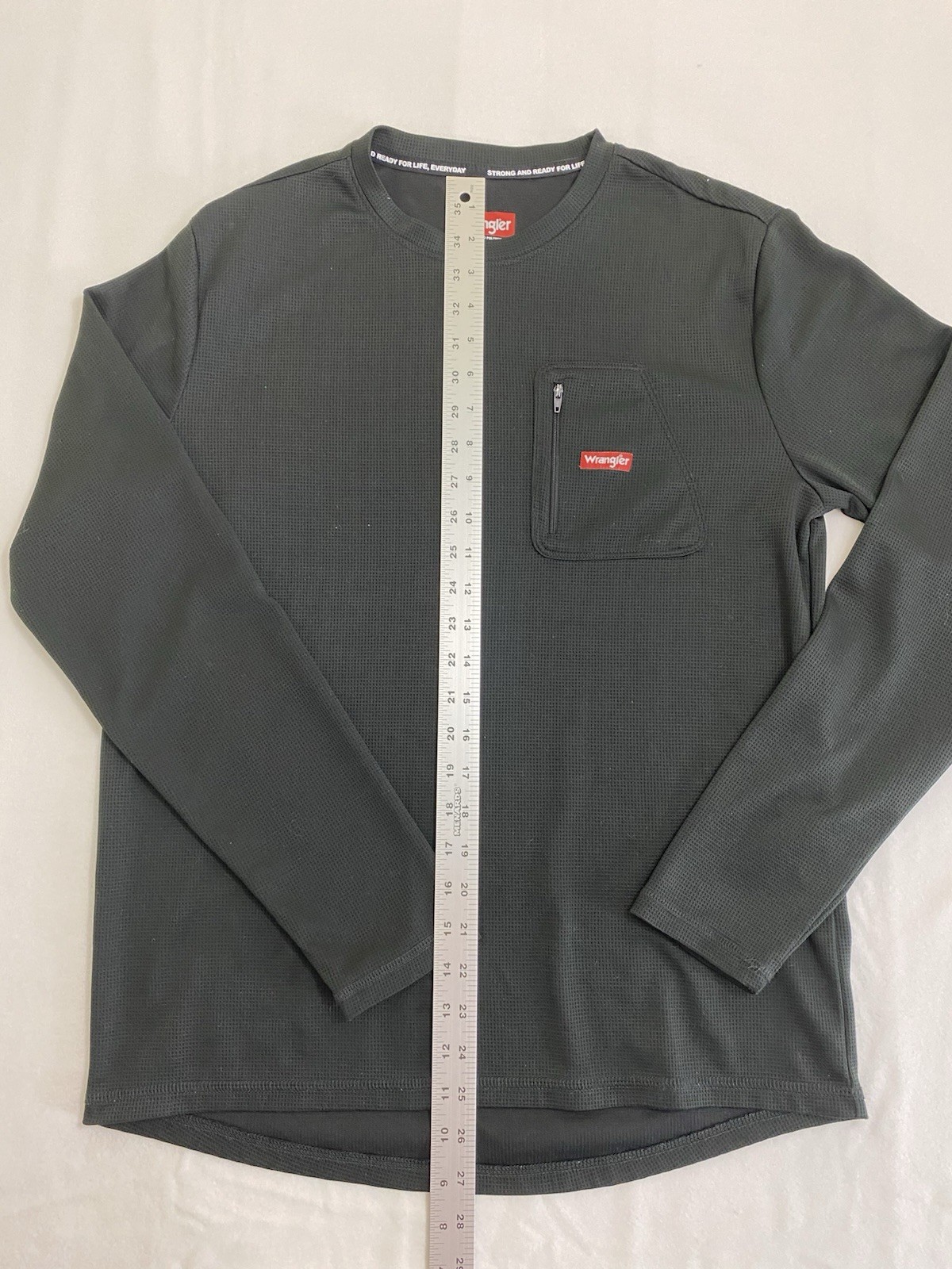 Wrangler Performance Thermal Long Sleeve Top Men's Medium Black Crew Neck gallery