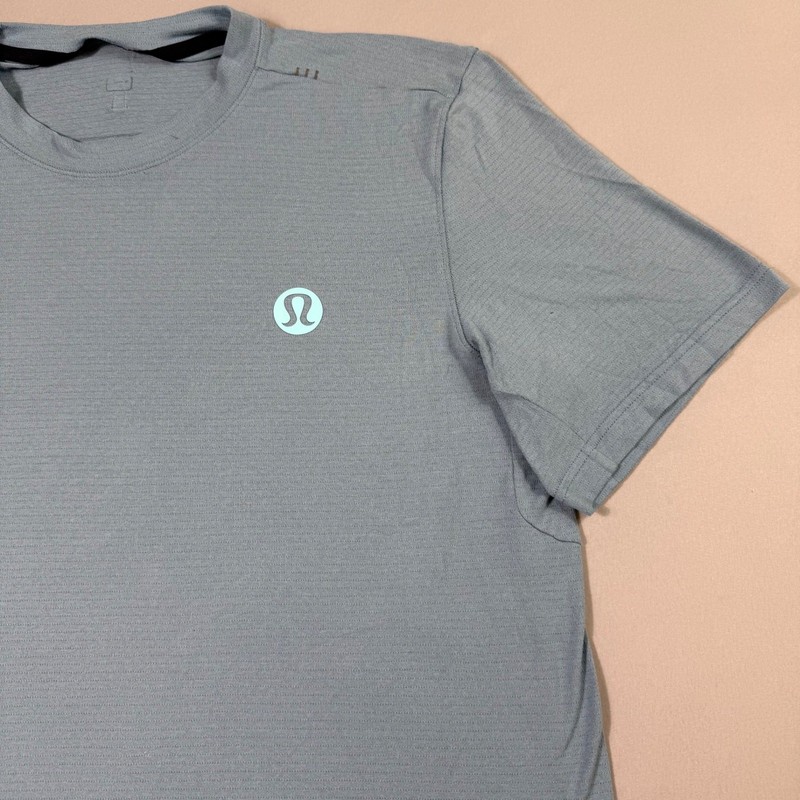 Lululemon License To Train Shirt Mens Large Blue Short Sleeve Performance Gym gallery