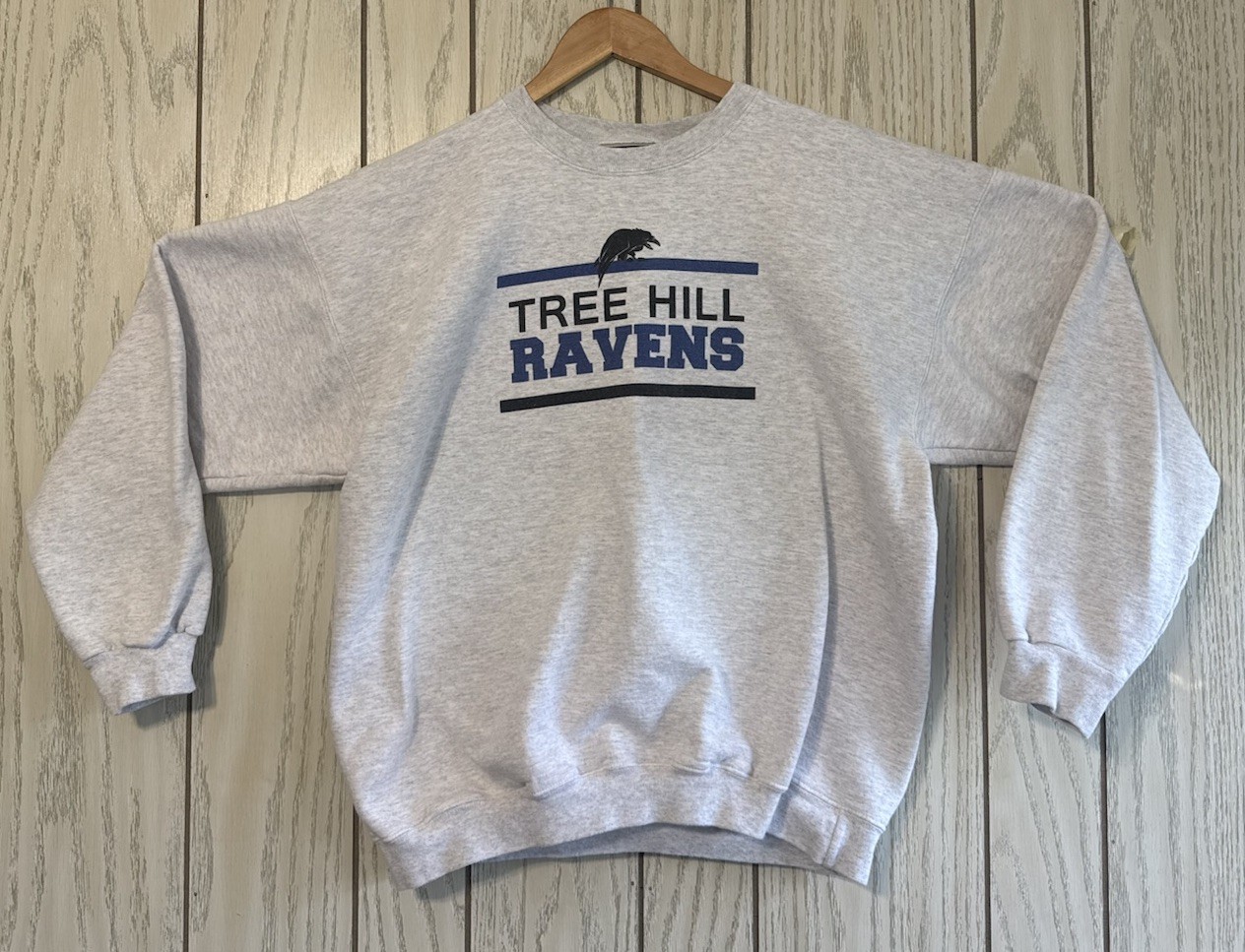 Tree Hill Ravens Mens Large One Tree Hill Ravens Crew Neck gallery