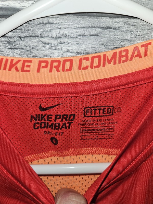 Nike Pro Combat Fitted Men's Short Sleeve Shirt Size Small gallery
