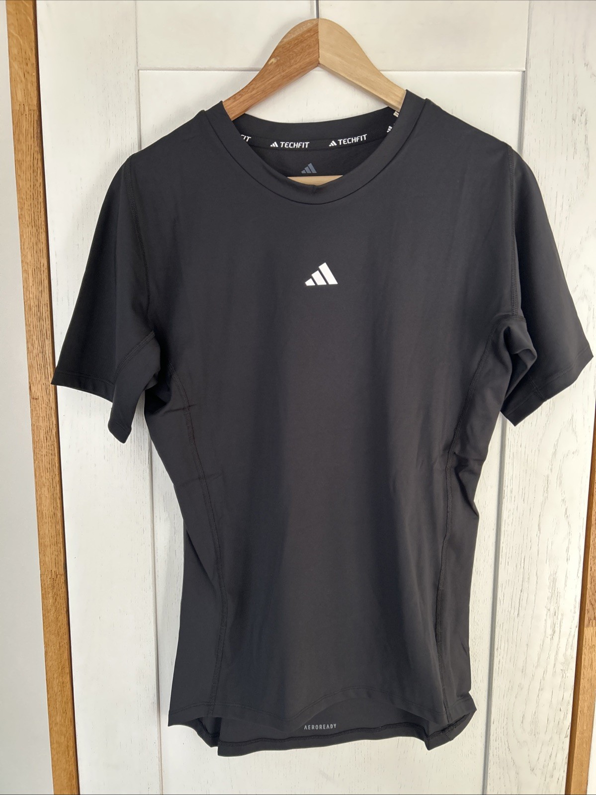 Adidas TECHFIT Compression Training T-Shirt - Black - Size XL - RRP £28 gallery