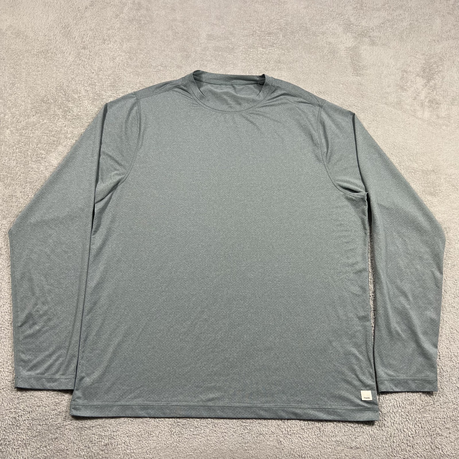 Vuori Tradewind Performance Tee 2.0 Shirt Mens 2XL Gray Long Sleeve Stretch Gym gallery