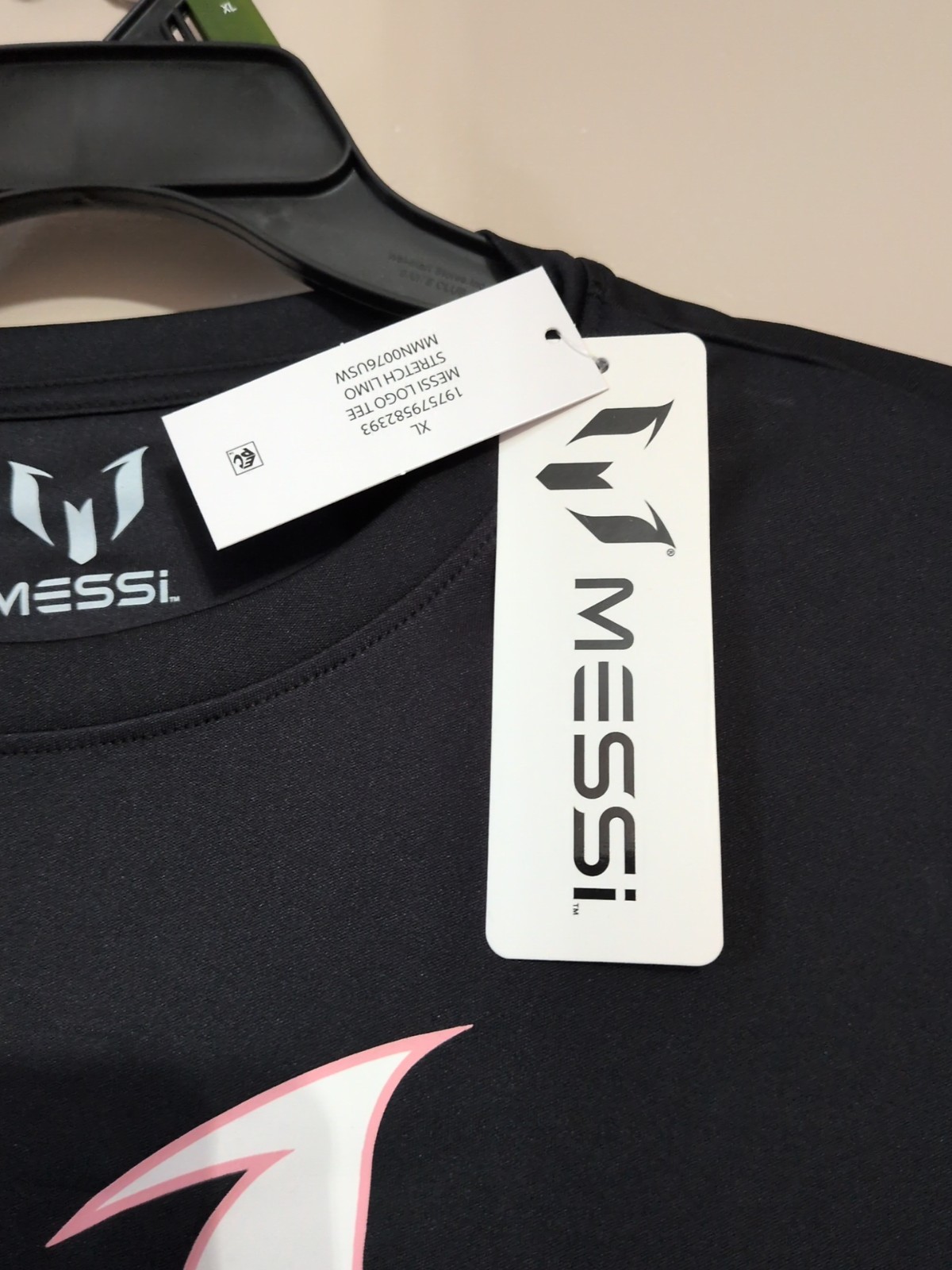 Messi Collection Men's Dri Fit T-Shirt Size X-Large Short Sleeve Black And Pink gallery