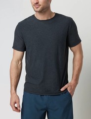 Vuori Men’s Strato Tech Tee – V126 – Chercoal Heather – Medium