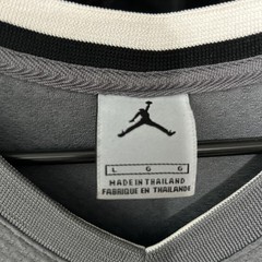 Jordan Jersey 23 Men’s Size M Gray White Black Old English Letter Logo Vintage