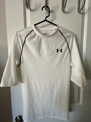 Under Armour Heat Gear Adult Mens Youth Teen XL White short sleeve shirt used