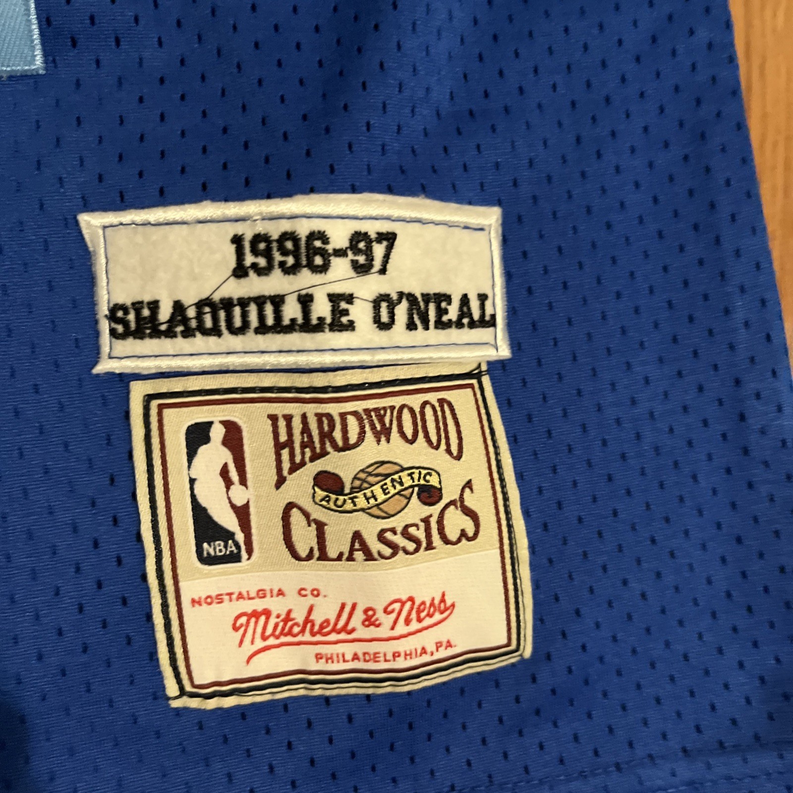Mitchell & Ness Lakers Jersey Mens Size S 1996 NBA Shaquille O’Neill Throwback gallery