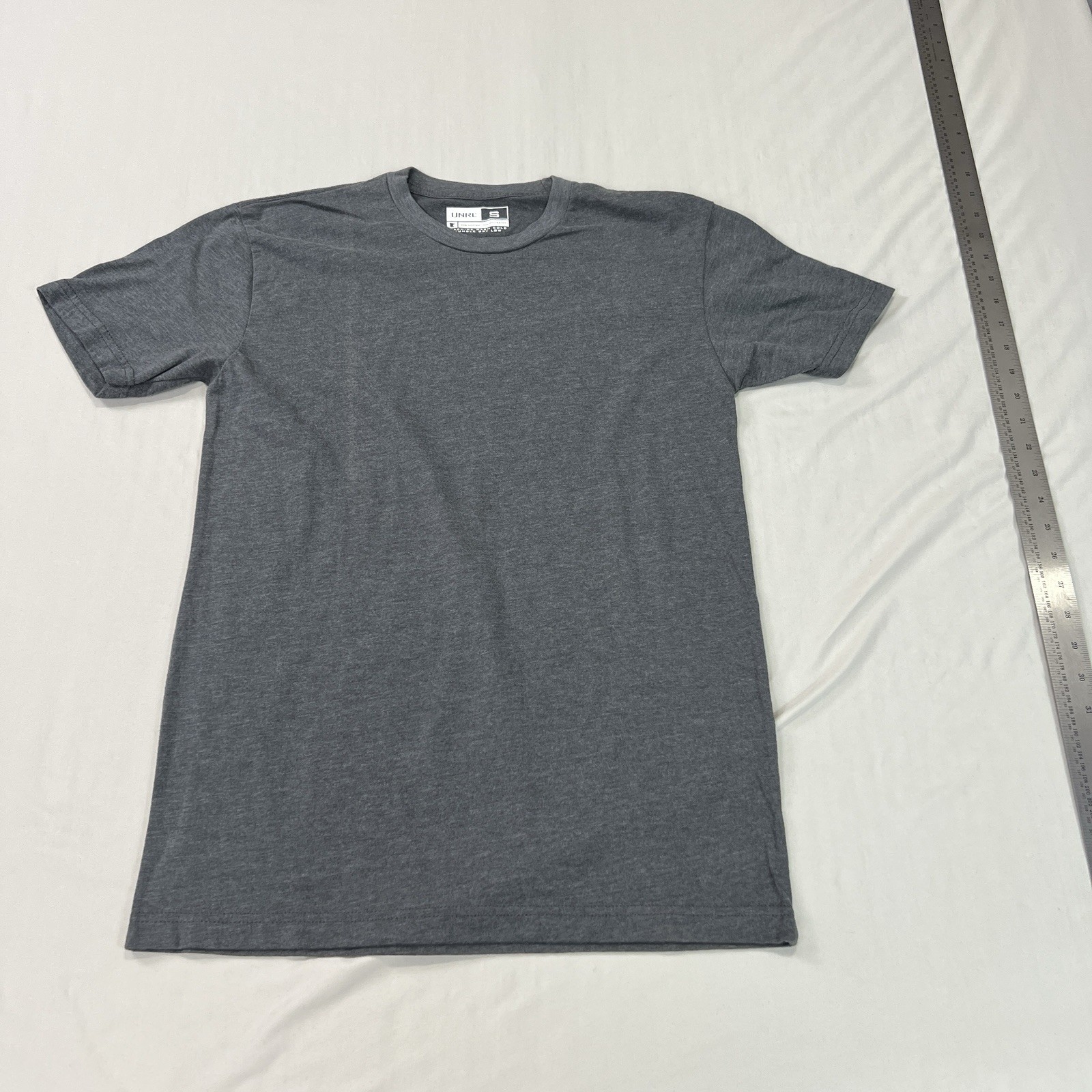 UNRL Shirt Mens Small Gray Performance Athletic Stretch Tee Gym Crossfit EUC gallery