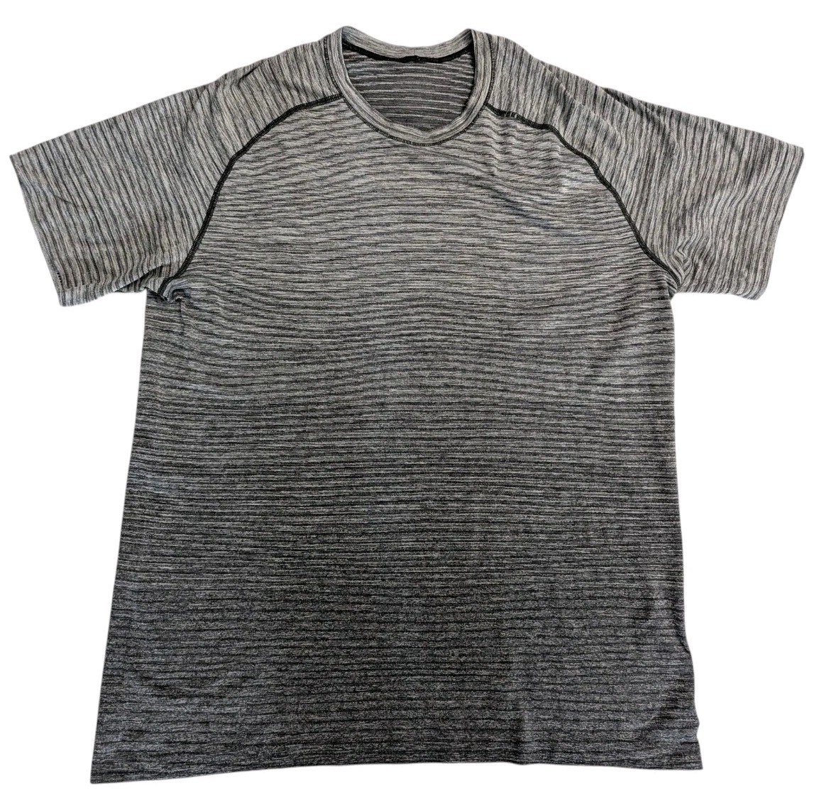 Lululemon Mens Metal Vent Tech Shirt Size XL Performance Gray Stripe Ombre gallery