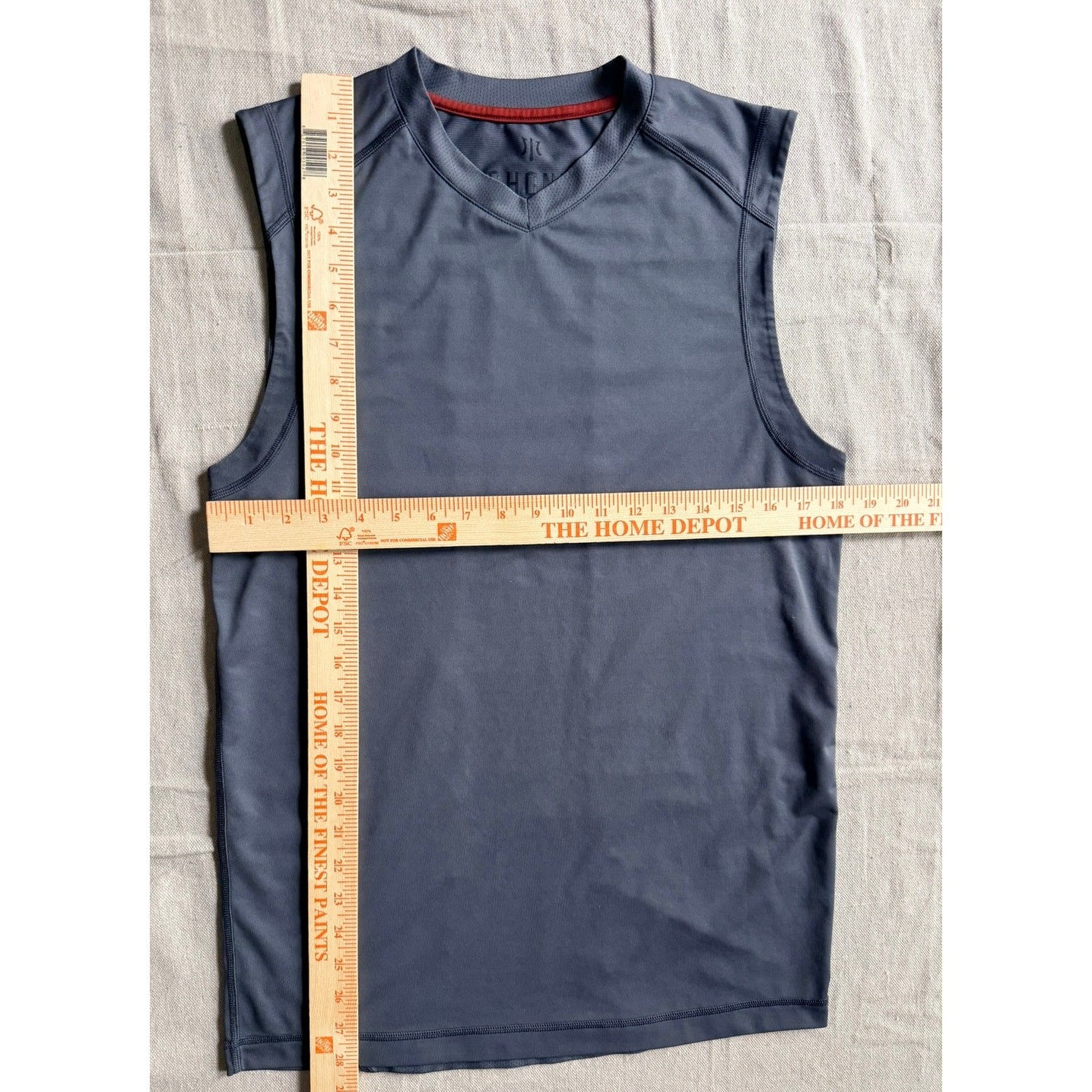 Rhone AG47 Silver Tech Sleeveless Shirt Tank Top Grey Mens M Workout V-Neck Gym gallery