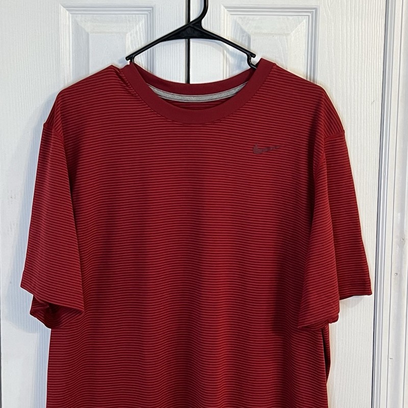 Nike Men's XL Shirt Red Striped Crewneck Short Sleeve Dri Fit Lightweight Soft gallery