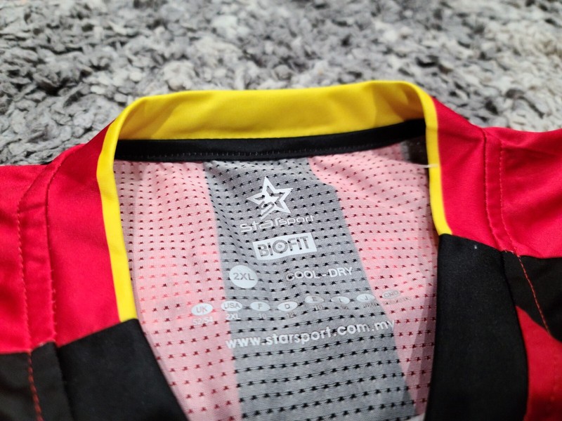 Starsport Biofit Sarawak FA 2014 2015 Futbol Soccer Jersey Men Size 2XL Striped gallery