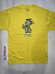 NIKE SPORTSWEAR KYRIE MEN’S T-SHIRT ‘What The’ Size S-L [DD9013 731]
