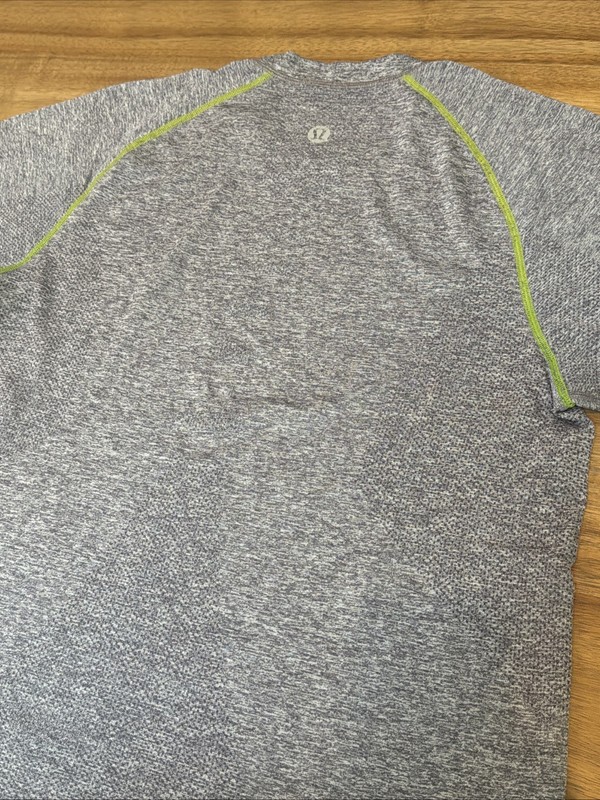 Lululemon Men Performance Tech Tee M Heather Gray/ Green Contrast Stitching gallery