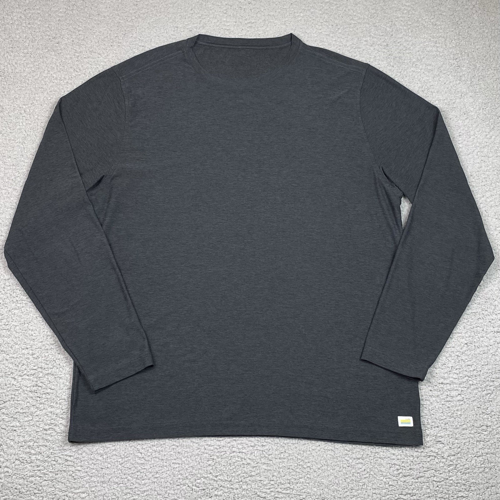 Vuori Strato Tech T Shirt Mens Size XL Gray Long Sleeve Performance Stretch * gallery
