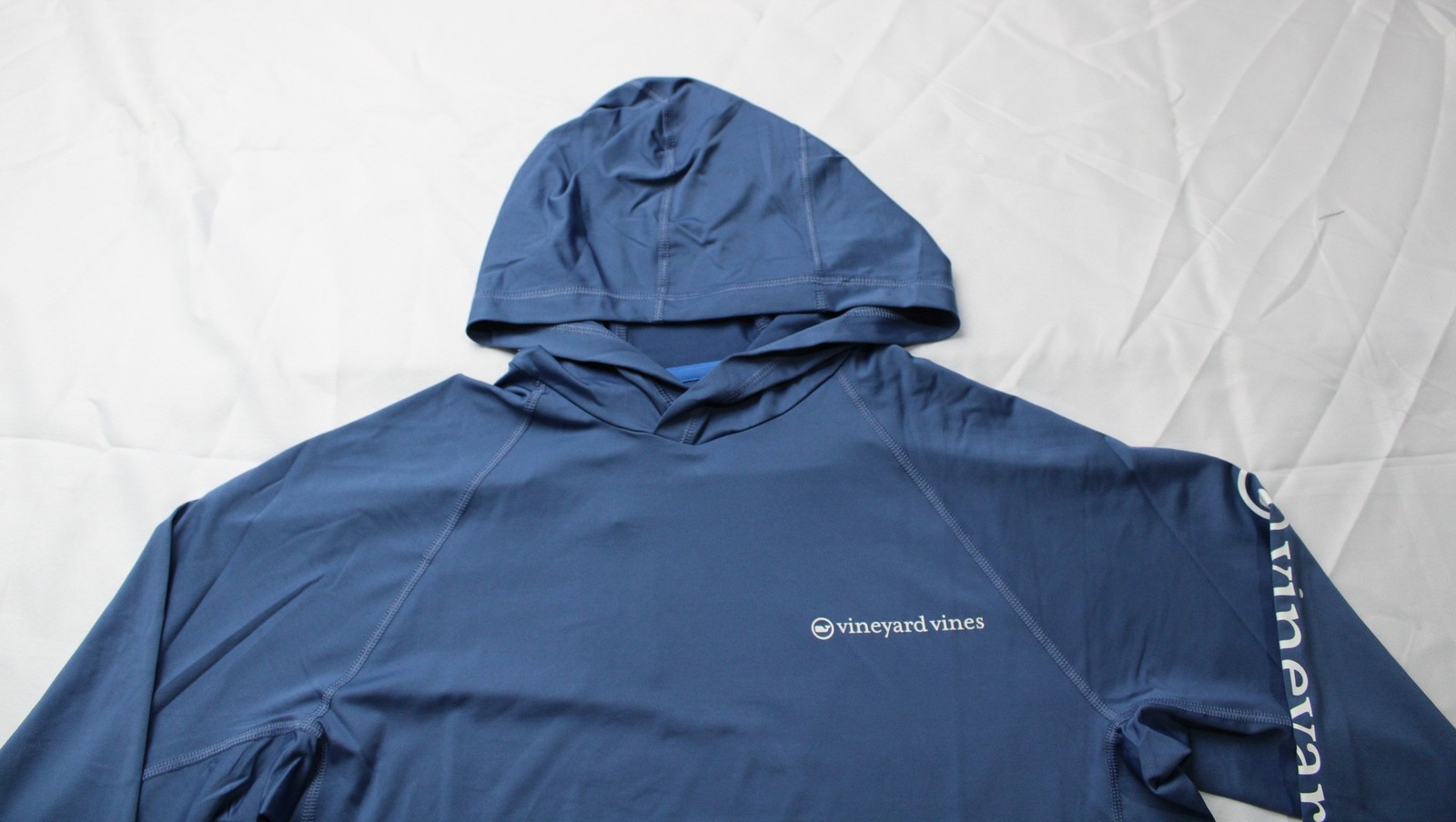 Vineyard Vines Mens Whale Dot Long-Sleeve Harbor Hoodie Tee BL1 Moonshine Medium gallery