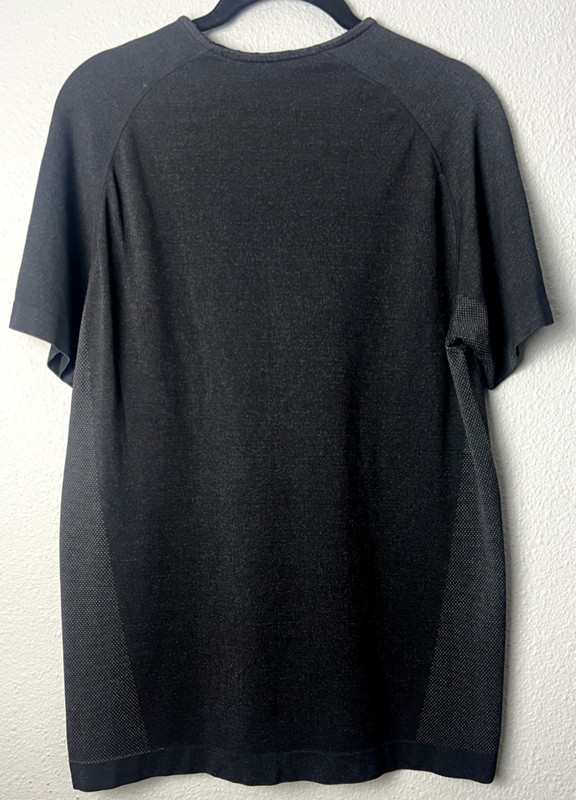 Fabletics Mens Small Black Active Breathable Performance 3 Button Pullover Shirt gallery
