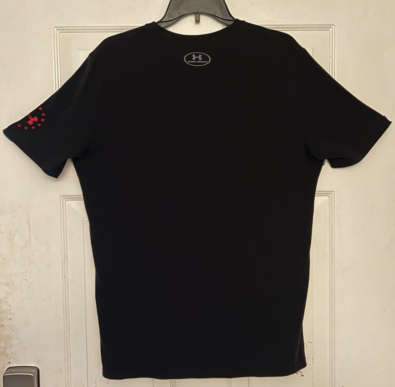 Under Armour HeatGear American Flag Black T-Shirt Men's Size Medium Loose gallery