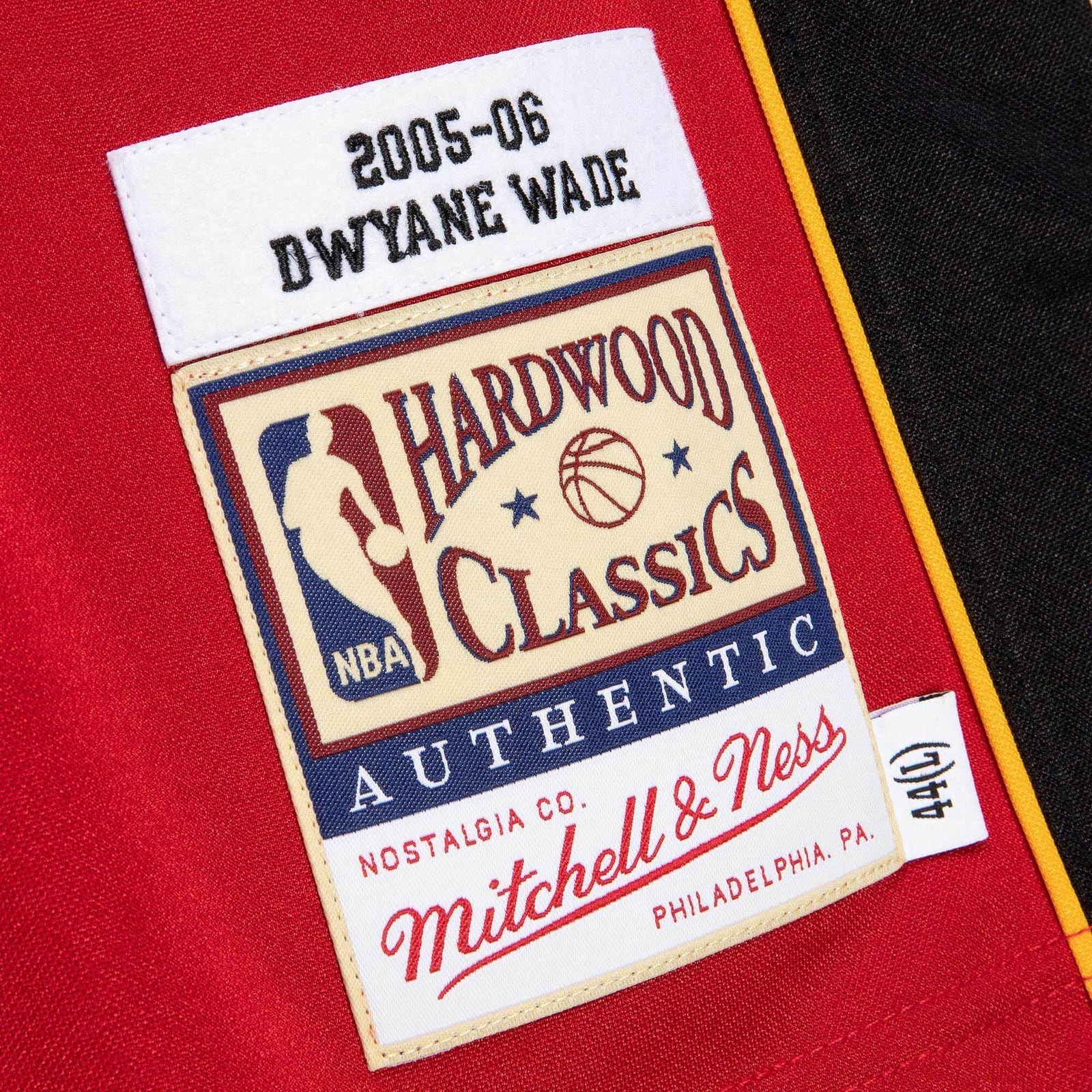 MITCHELL & NESS NBA ALTERNATE FINALS JERSEY MIAMI HEAT 2005 DWYANE WADE gallery