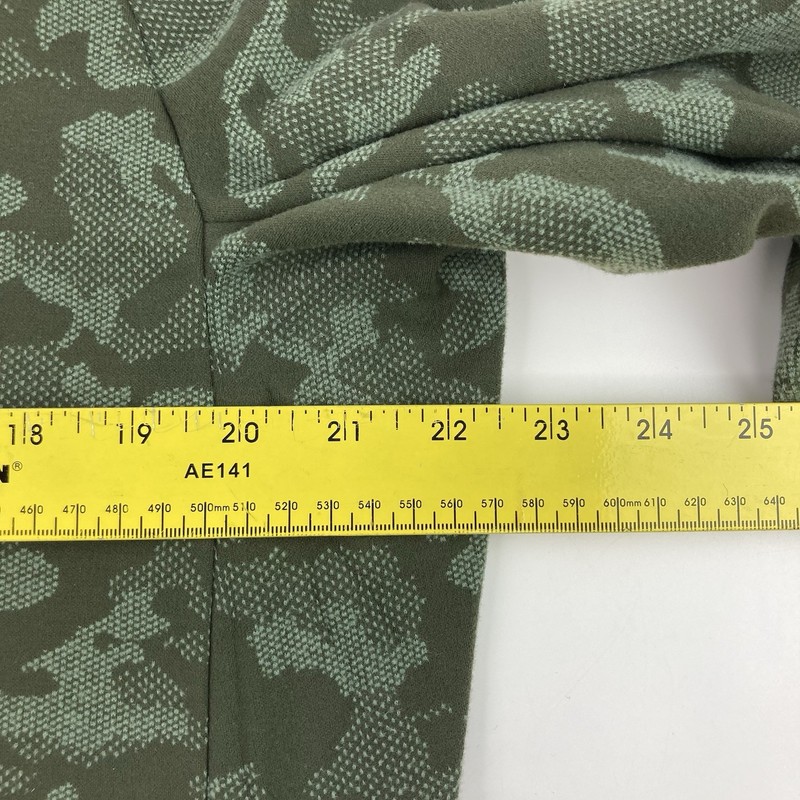 Lululemon Surge Warm Half Zip Pullover Mens XL Camo Long Sleeve Athletic gallery