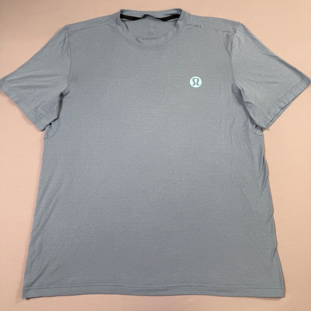 Lululemon License To Train Shirt Mens Large Blue Short Sleeve Performance Gym