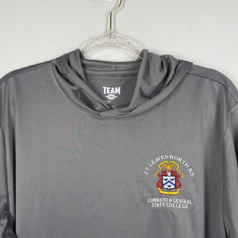 Fort Leavenworth Command & General Staff College ILE Gray Pullover Top Large gallery