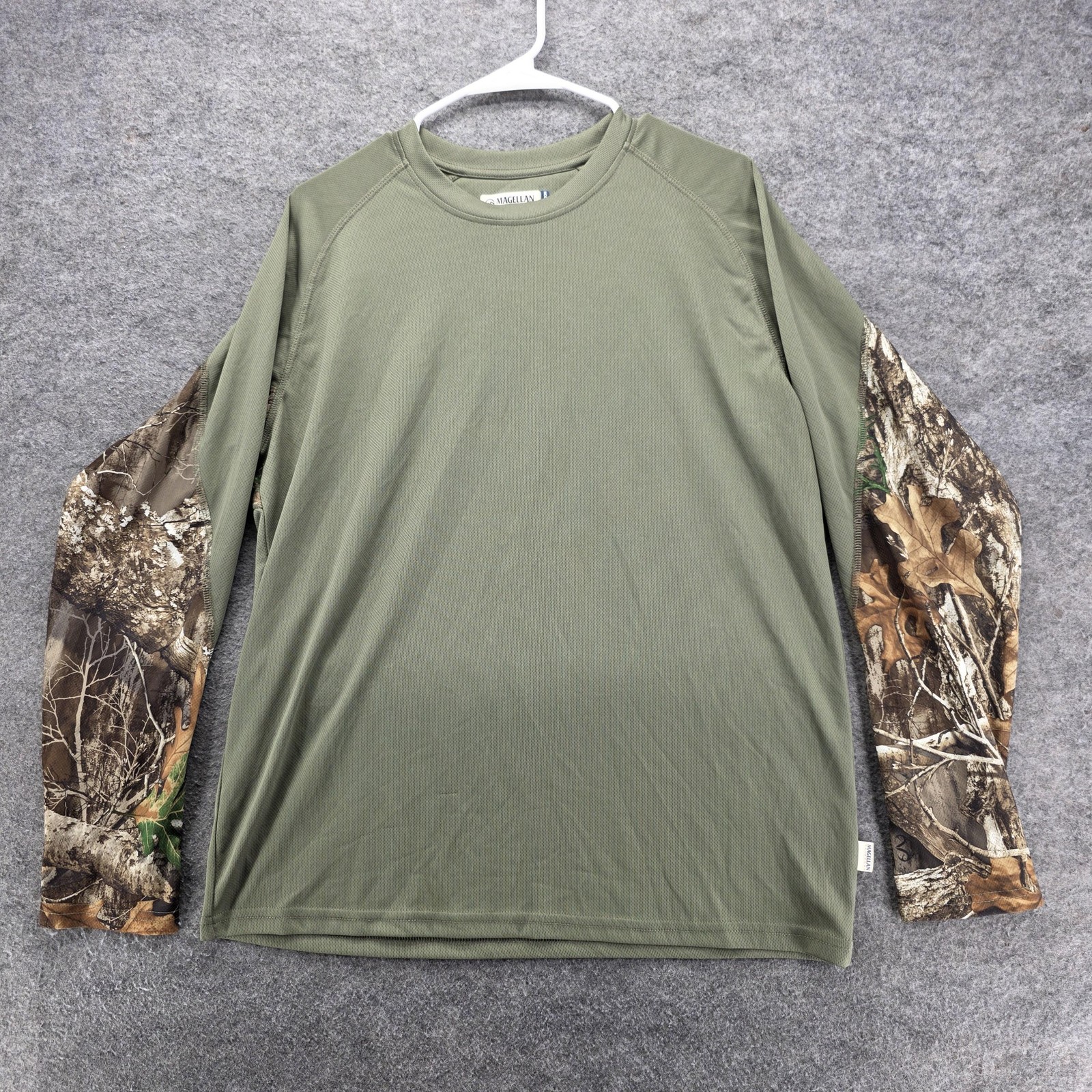 Magellan Outdoors Shirt Mens Medium Green Camo Long Sleeve Performance Hunting gallery