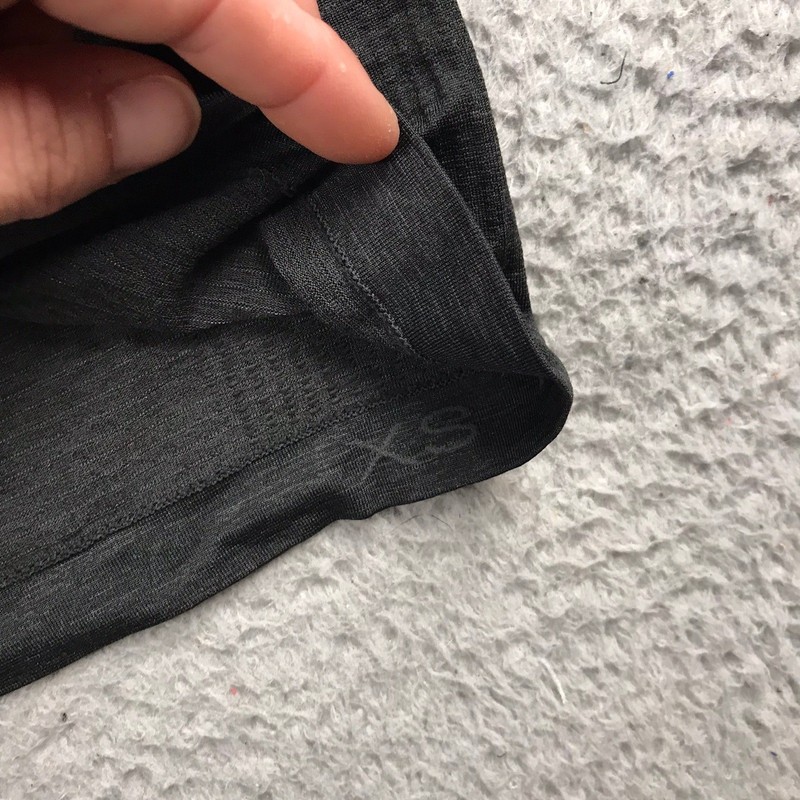 Lululemon Metal Vent Tech 1/2 Zip Mens XS Black Gray Pullover Long Sleeve Shirt gallery
