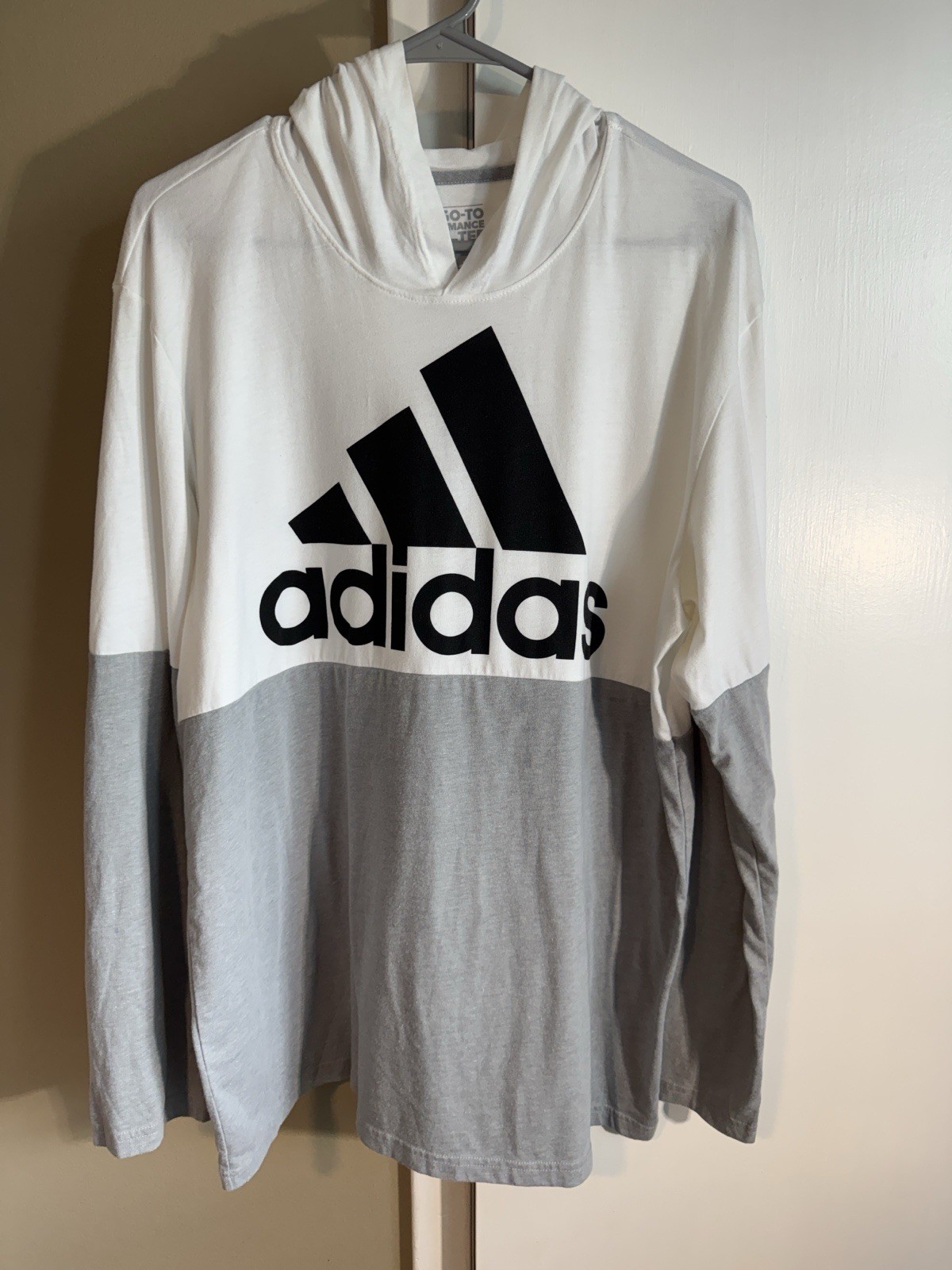 Adidas The Go-To Performance Tee Hoodie Men's XL White Gray Long Sleeve gallery
