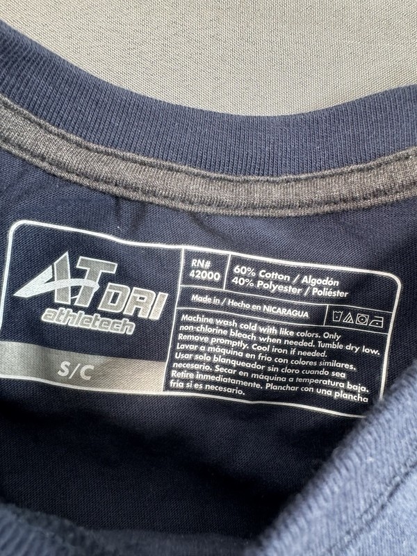 Athletech Men’s Small Solid Navy Blue Sleeveless Crew Neck Athletic Shirt ATDRI gallery