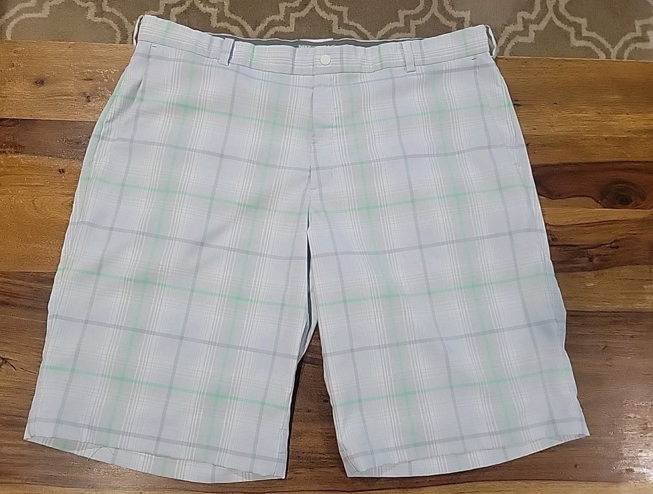 Nike Golf Tour Performance Dri Fit Gray & Green Plaid Shorts Mens 40⛳️ gallery