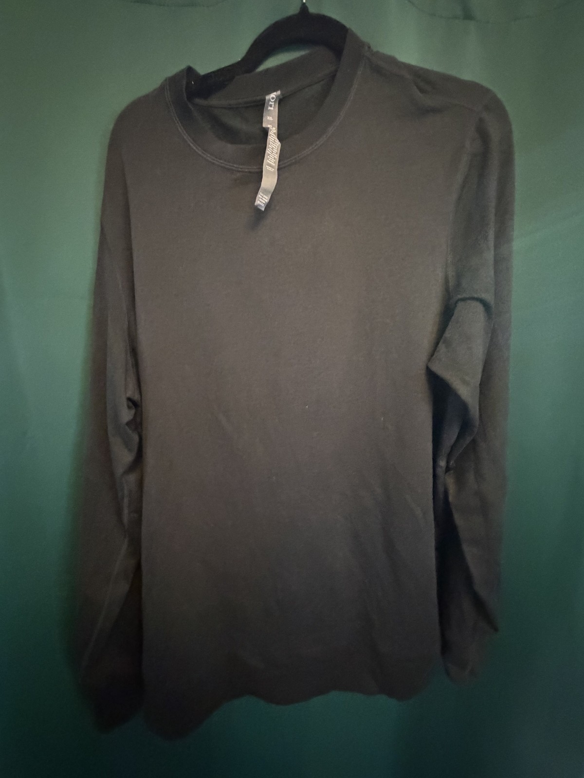 Vuori Shirt Mens Size XXL Black Strato Tech Long Sleeve Tee 2XL gallery