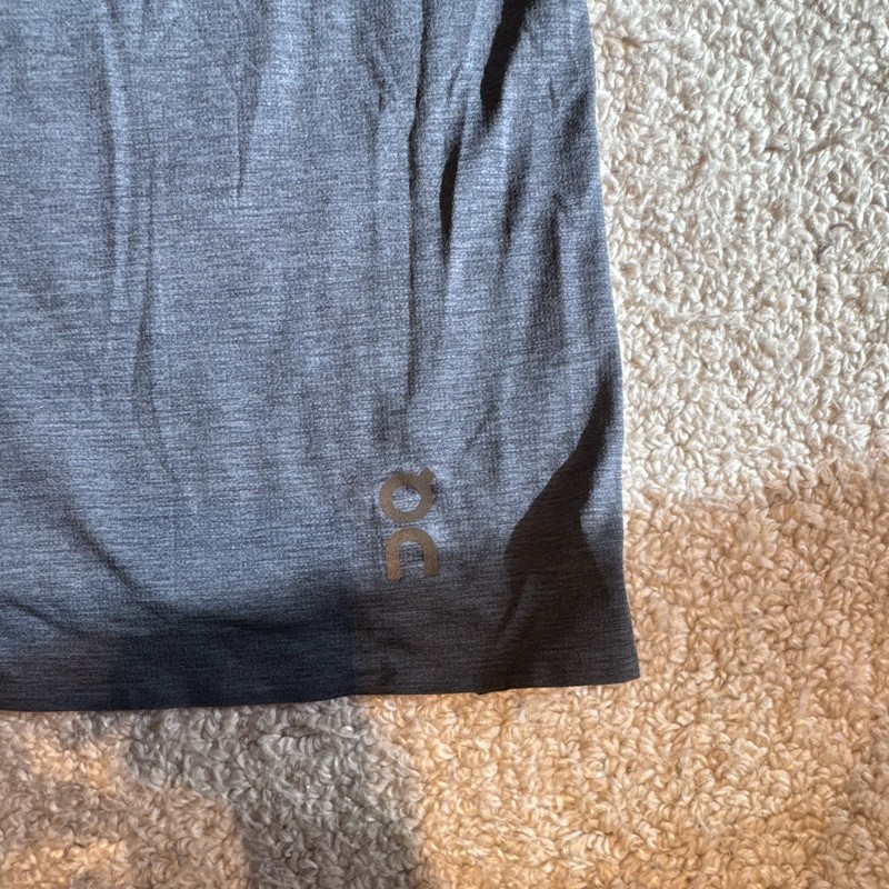 On Performance-T Men's L Gray/Black Breathable Mesh T-Shirt gallery