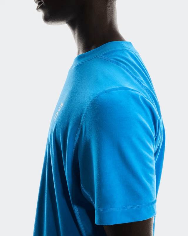 On Cloud NWT DryTech Short Sleeve Train-T Graphic Malibu Blue Medium gallery