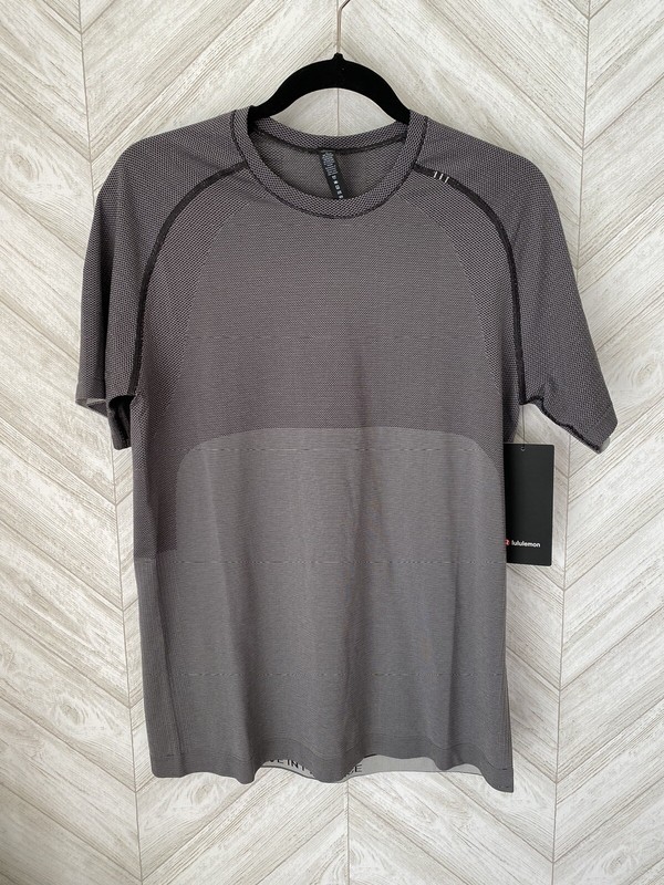 🍋Lululemon Metal Vent Tech SS 2.0 - Medium🍋 gallery