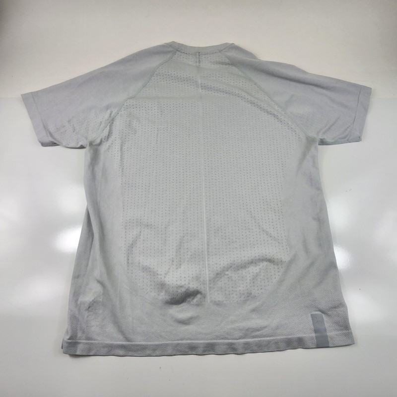 Ten Thousand Seamless Shirt Mens Small Lot of 2 Gray Charcoal Athletic TTKT019 gallery