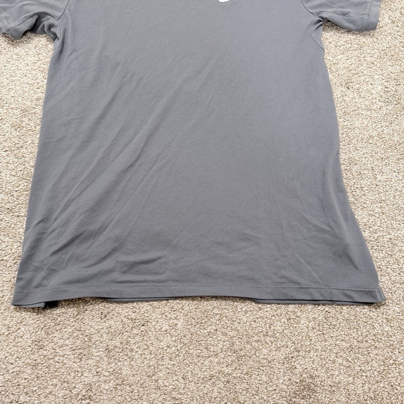 Nike Dri Fit Men's Medium Running Tshirt Short Sleeve Gray gallery