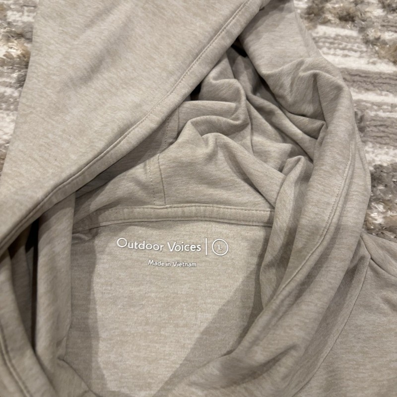 Outdoor Voices CloudKnit Hoodie Performance Stretch Comfort Soft Mens Large Read gallery