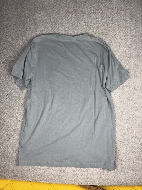 Vuori Current Tech Tee Shirt Mens Large V195 Grey Performance Athletic Stretch gallery