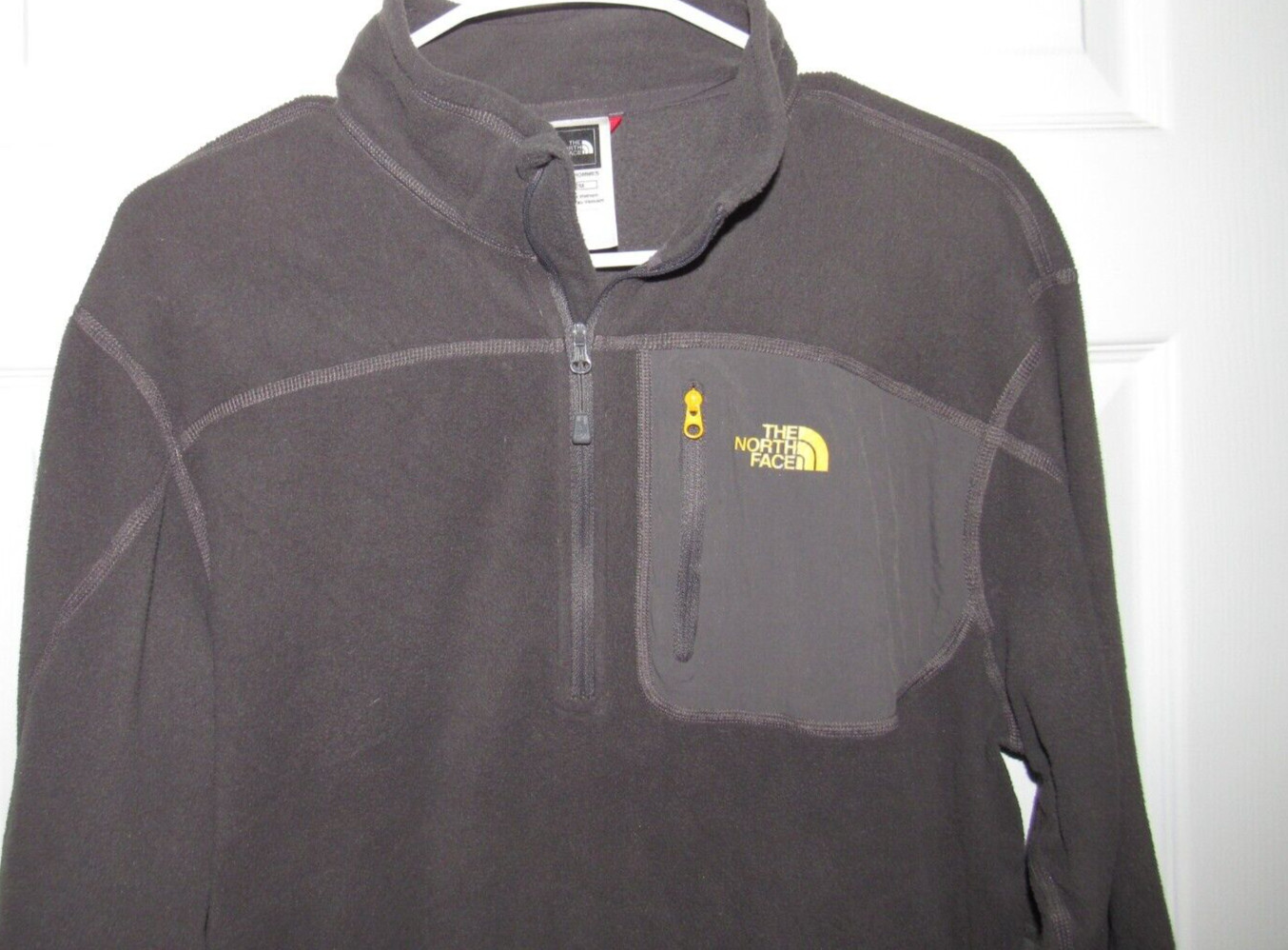 THE NORTH FACE Men's Medium Gray Fleece Pullover Shirt Long Sleeved gallery