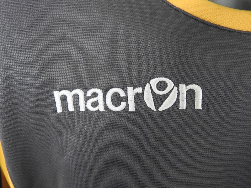 West Ham United Training Top Macron Activewear Sport Long sleeve Size XL Hammers gallery