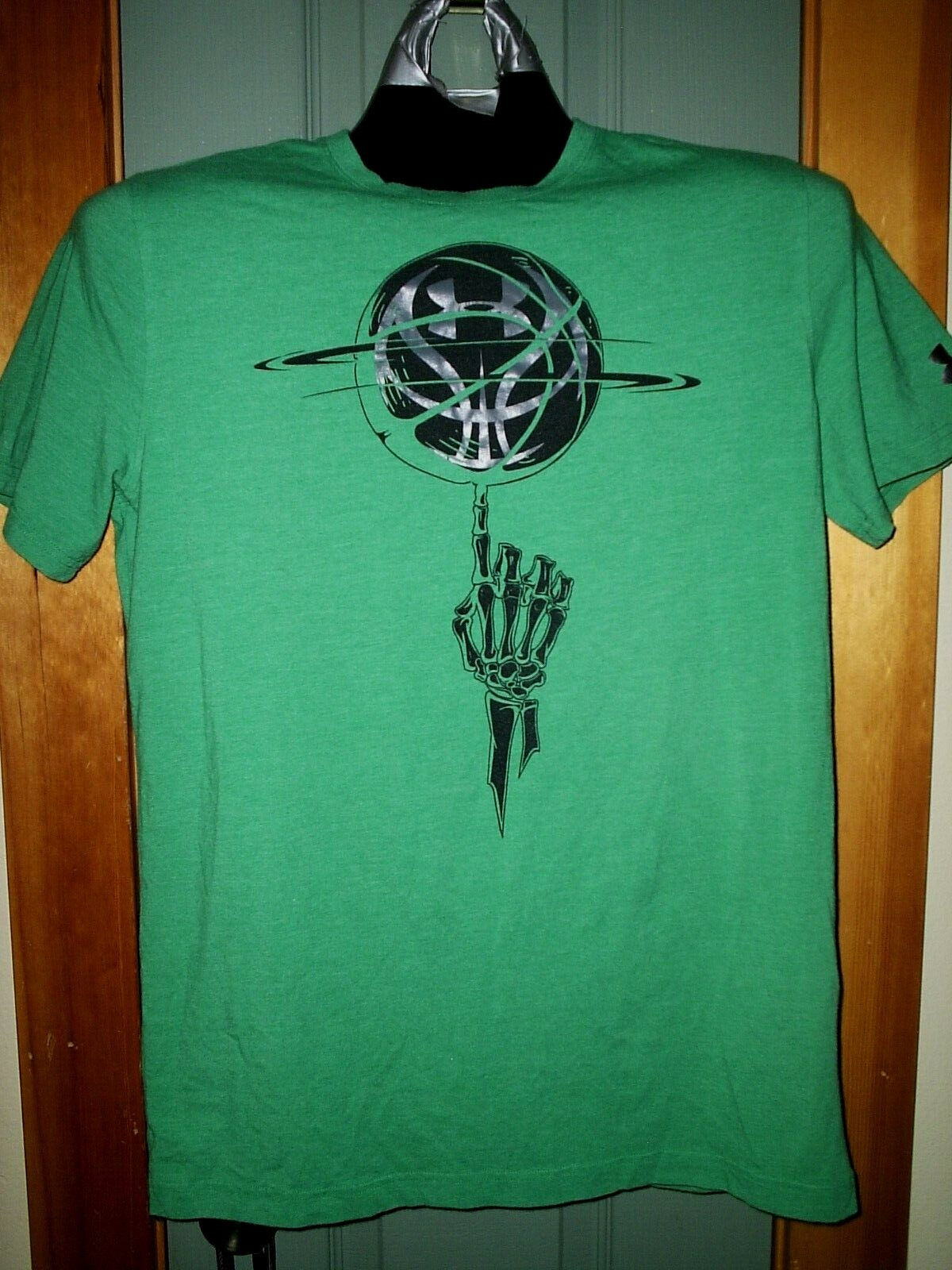 UNDER ARMOUR SHIRT LOOSE FIT BONES BALLER SIZE SM INCREDIBLE! HEAT GEAR UNIQUE! gallery