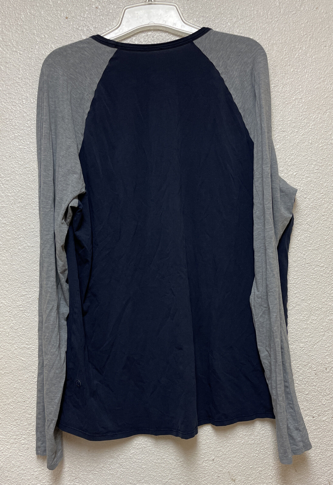 LULULEMON Bodhi Long Sleeve Tee Shirt Blue/Grey Size Large? Read Descr gallery