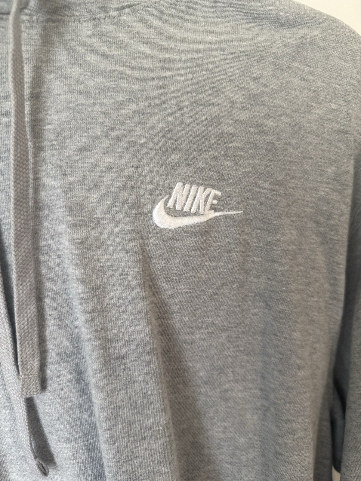Nike Men's Gray Pullover Hoodie M Regular Fit Long Sleeve Polyester Jersey Logo gallery